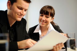  לאהוב אותה, לעבוד איתה