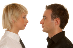  שנינו עולמות שונים